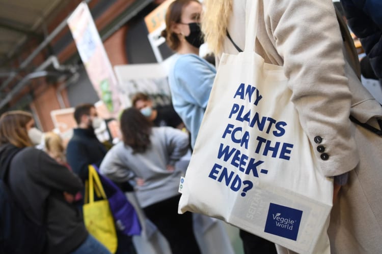 Jutetasche mit veganem Inhalt Veggieworld - Wellfairs GmbH - Andreas Gebert