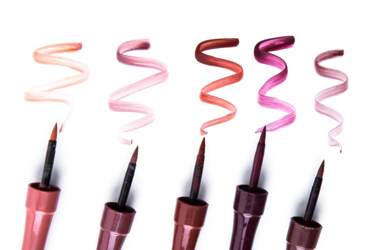 Kosmetikprodukte auf weißem Hintergrund null