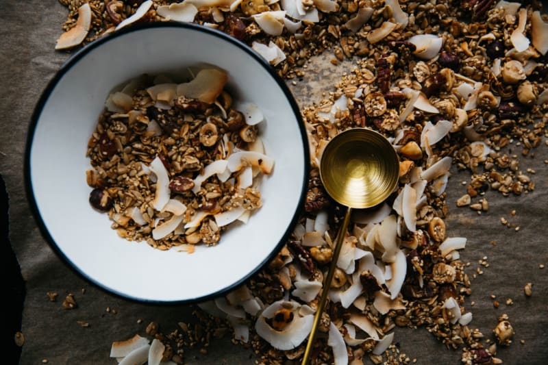 granola (unsplash)