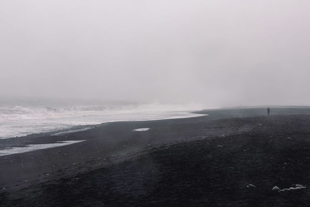 Islandija potopis črna plaža Reynisfjara