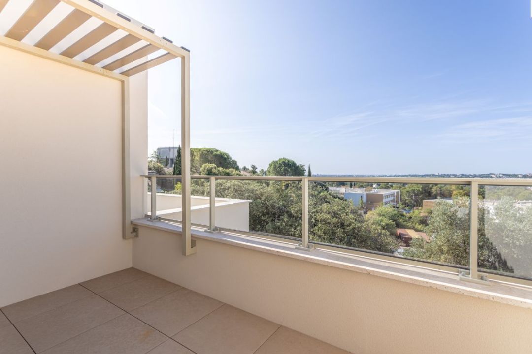 07d7ffd9796844005832623632548e3c