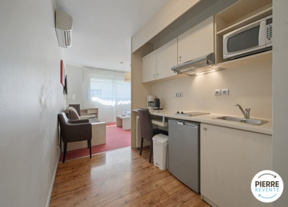 14f502e2899e4672a4e31f8196bf4b94