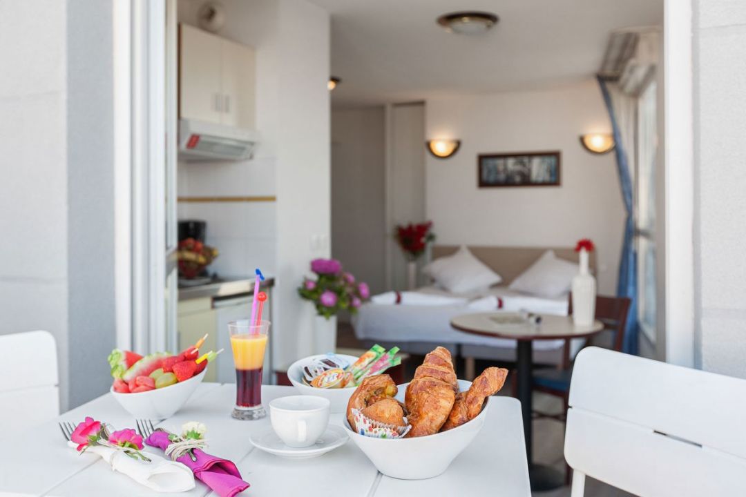 18ded2fa084b3ba560475a600f9447f8