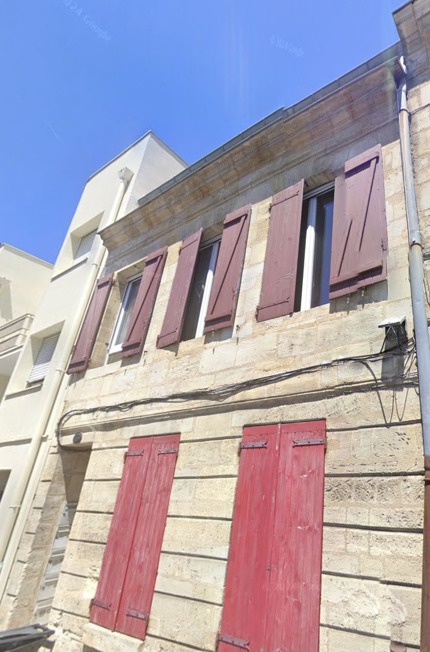RUE GINER DE LOS RIOS