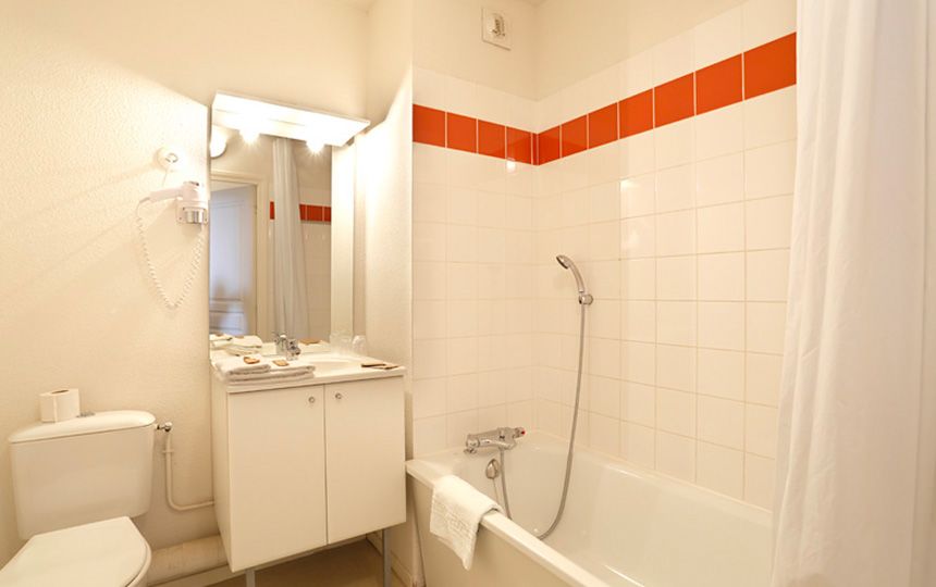 LES DEMEURES CHAMPENOISES_99-BIS