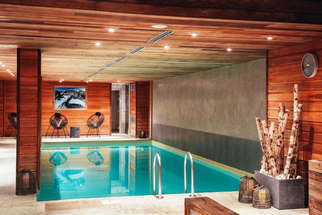 21fda934998938f116045027f66c530e