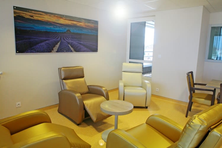 2d05ff84c092db0b6e8e1f3523f84498