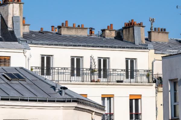 PARIS - rue de Charenton