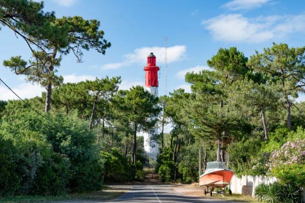 Programme neuf à Lège-Cap-Ferret : 1 appartement dès 209 700 € — photo 2
