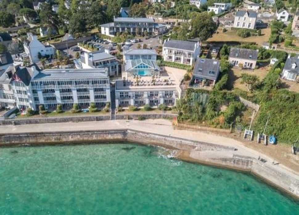 DOUARNENEZ - LES COTEAUX ET LA MER