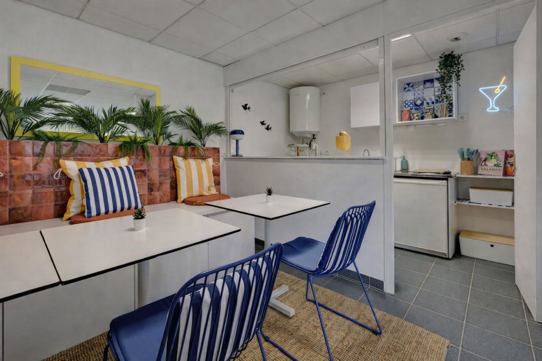 6851b18b1833831a989f7d08f5f22f23