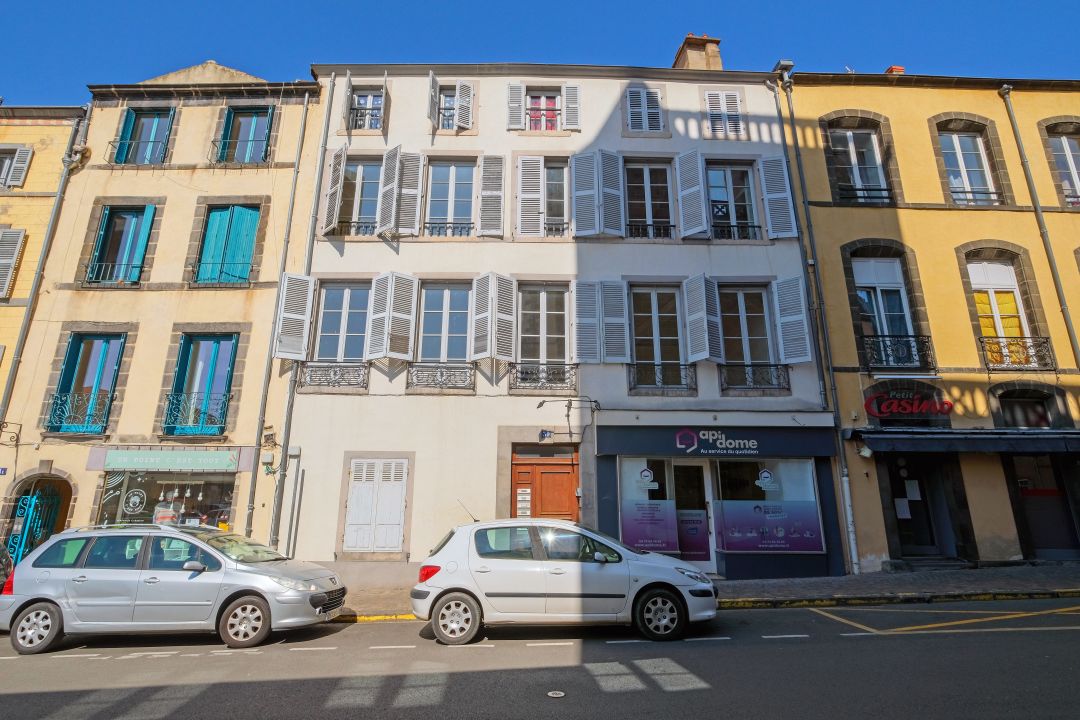 RIOM : 39, rue du Commerce