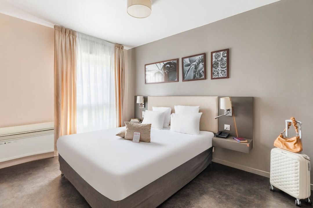 70edf836077be637039e6ecbc3fbc83f