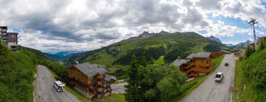 7796f98f3210e4c5d77a103418823973