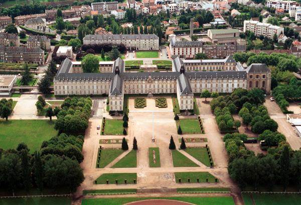 SAINT-CYR-L'ECOLE