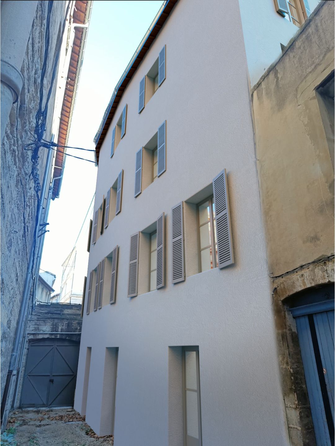FACADE AVIGNON .jpg
