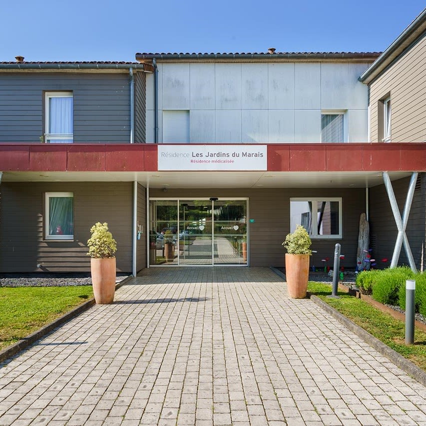 Programme neuf à Saint-Agnant : 3 appartements dès 137 117 € — photo 1