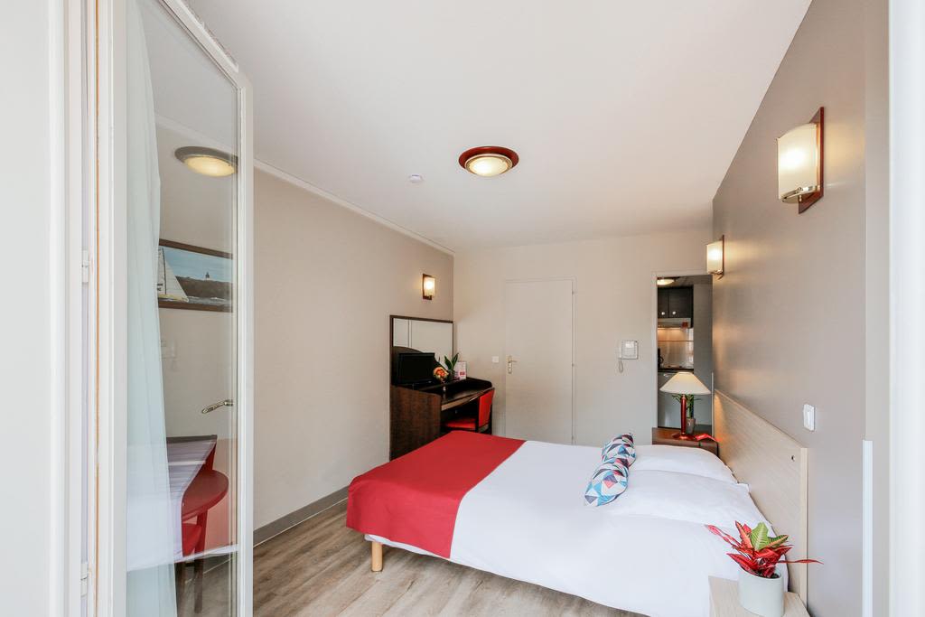 9df10cae94e72441349b6acbd617465c