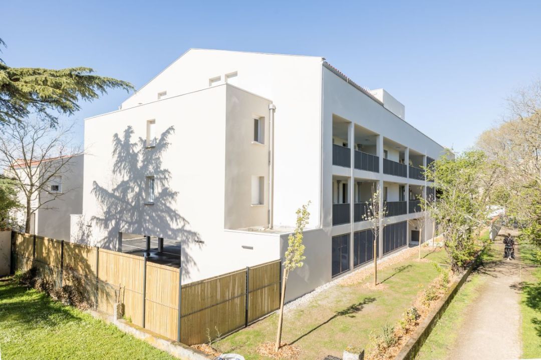 9ef3e8e8dbbbd703b9c096ad7e9657bd