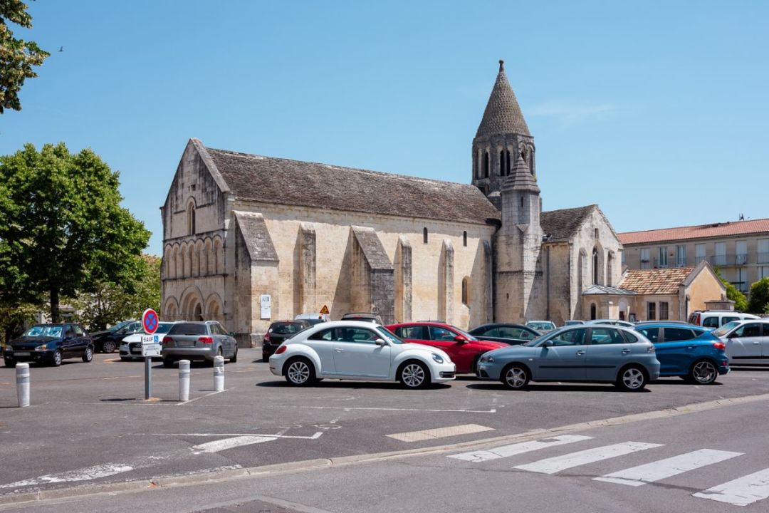 Programme neuf à La Couronne : 79 appartements dès 155 760 € — photo 5