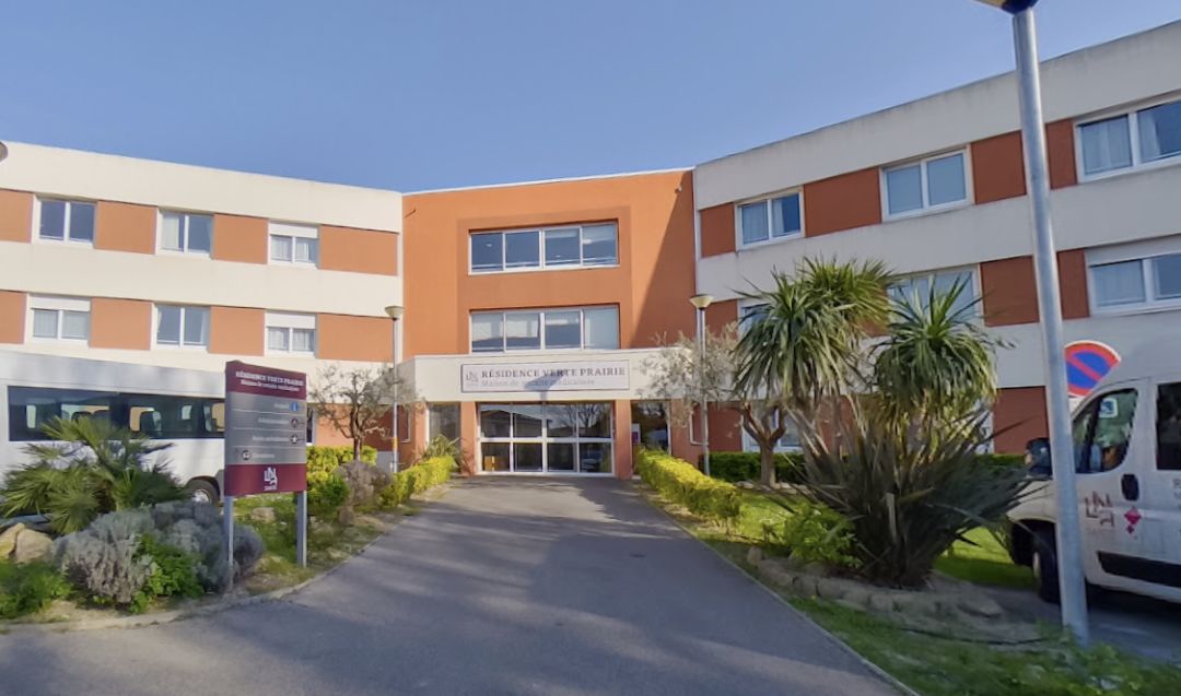 Programme neuf à Salon-de-Provence : 1 appartements dès 888 000 € — photo 3