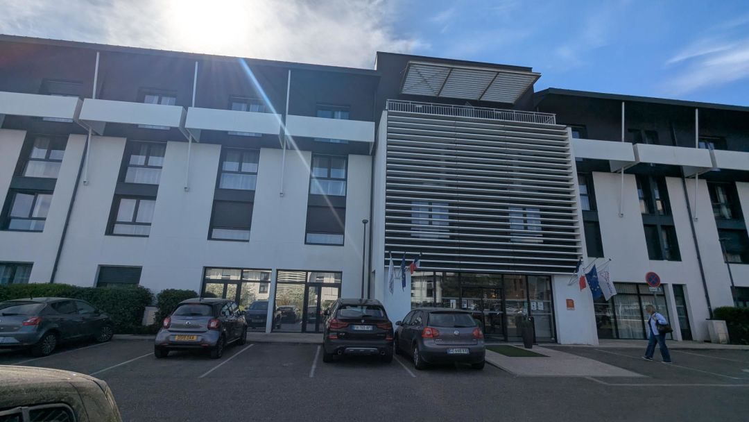 b2e71bb22eb774777898eb280eb6052b