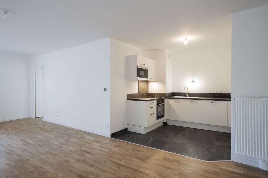 b3edacc7e8d8c46f3a3a84e924243af7