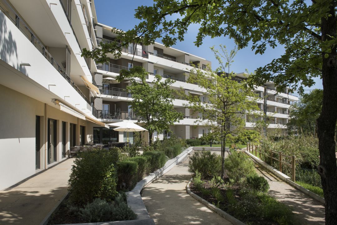 Programme neuf à Saint-Raphaël : 2 appartements dès 222 991 € — photo 2