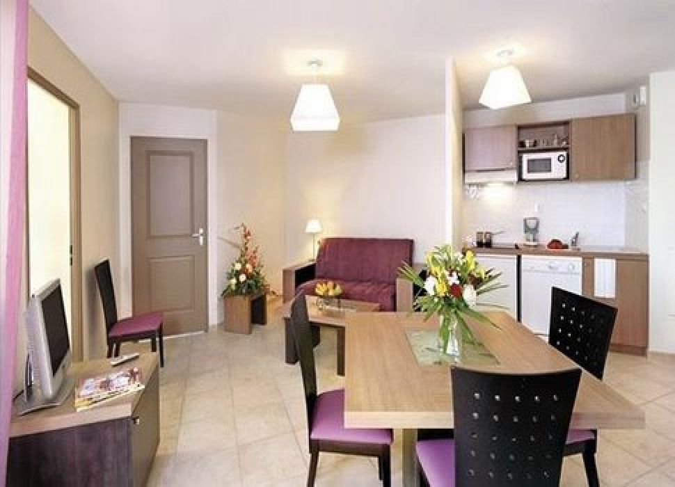 db70877eae70689372b81840ff132b7a