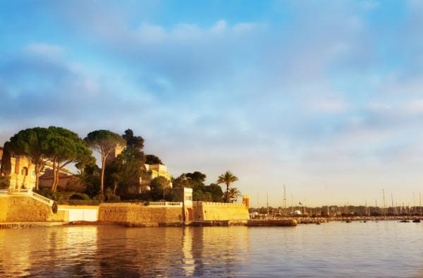 Programme neuf à Antibes : 1 appartements dès 199 000 € — photo 3