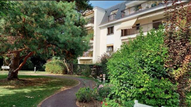 Programme neuf à Bourg-la-Reine : 1 appartements dès 270 207 €