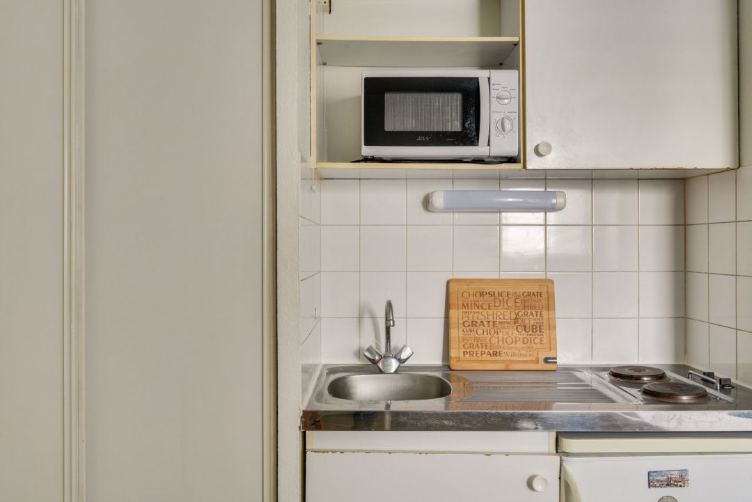 e1be453327d18b9100b6fb68b60b7151