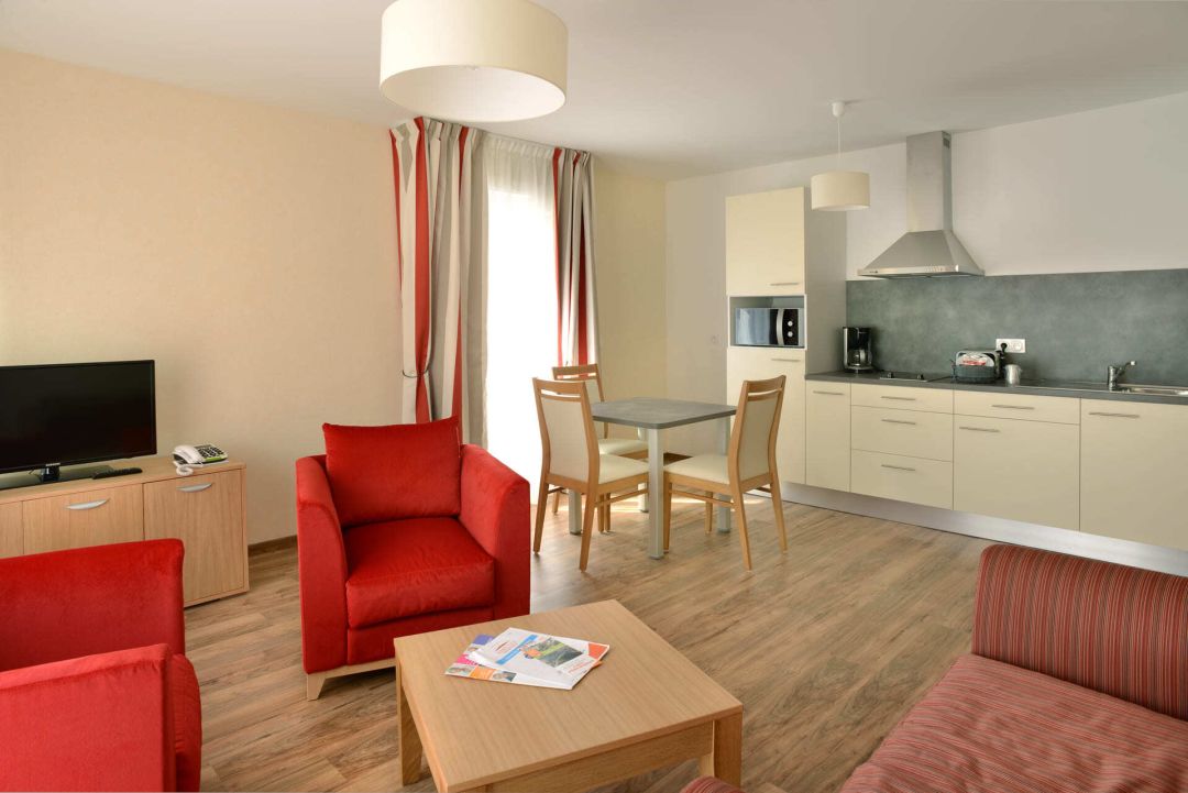 Programme neuf à Saint-Doulchard : 16 appartements dès 116 802 € — photo 2