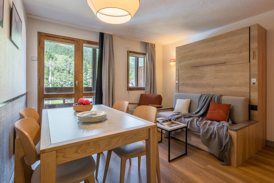 eaceb2612b5bc920308f66c44b3062bb