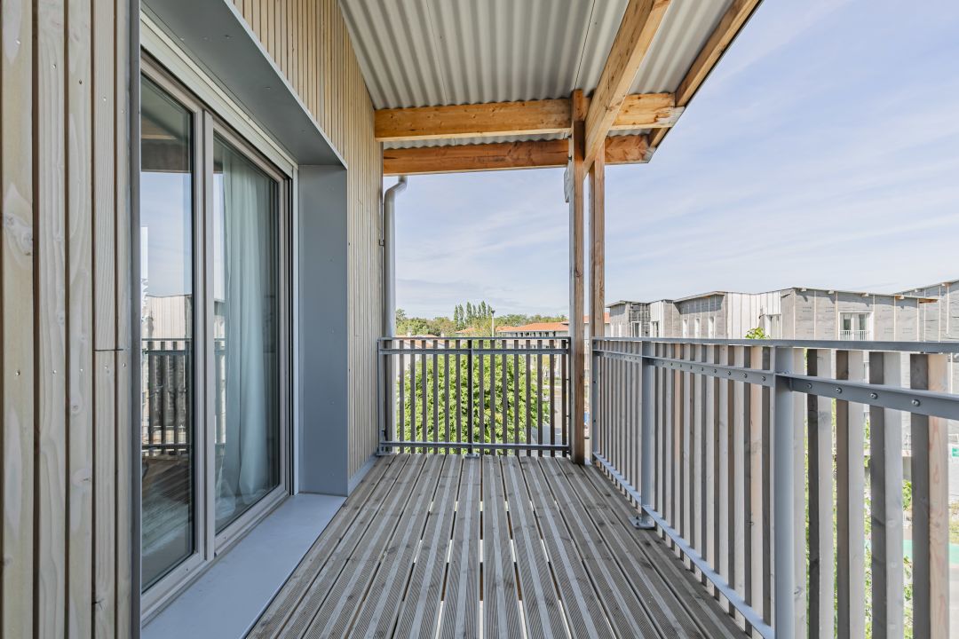 ee66523470a2f701b4a15d5a807d7ba5