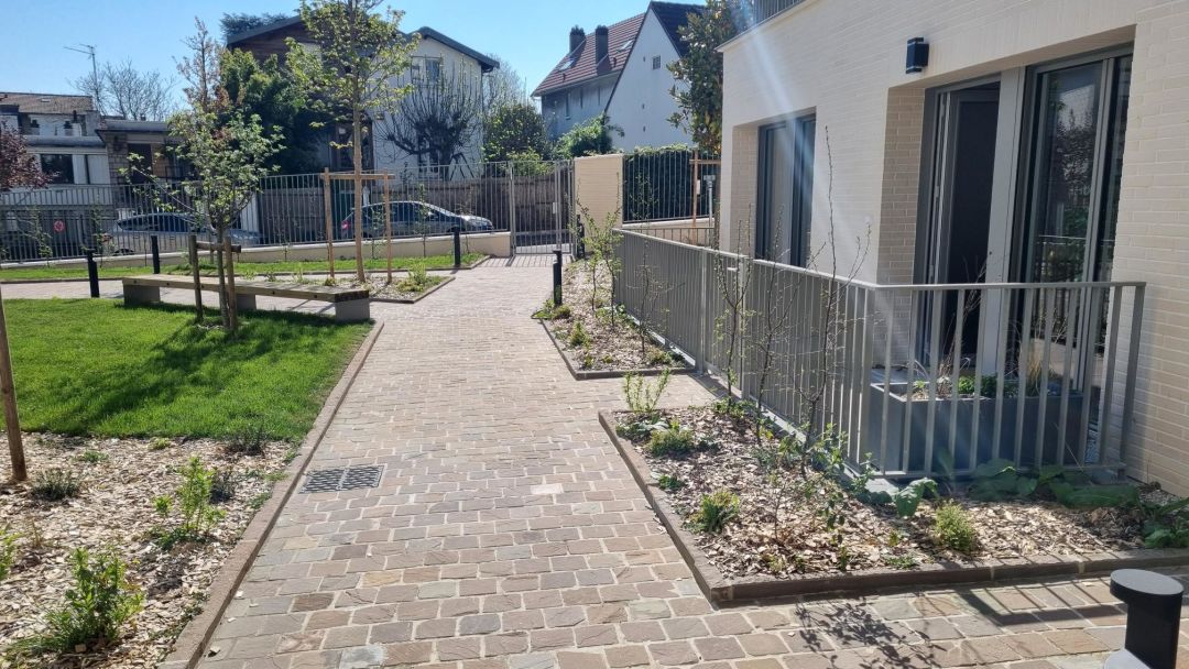 ef8e1c596b1b4d6b418df5cb42a937cd