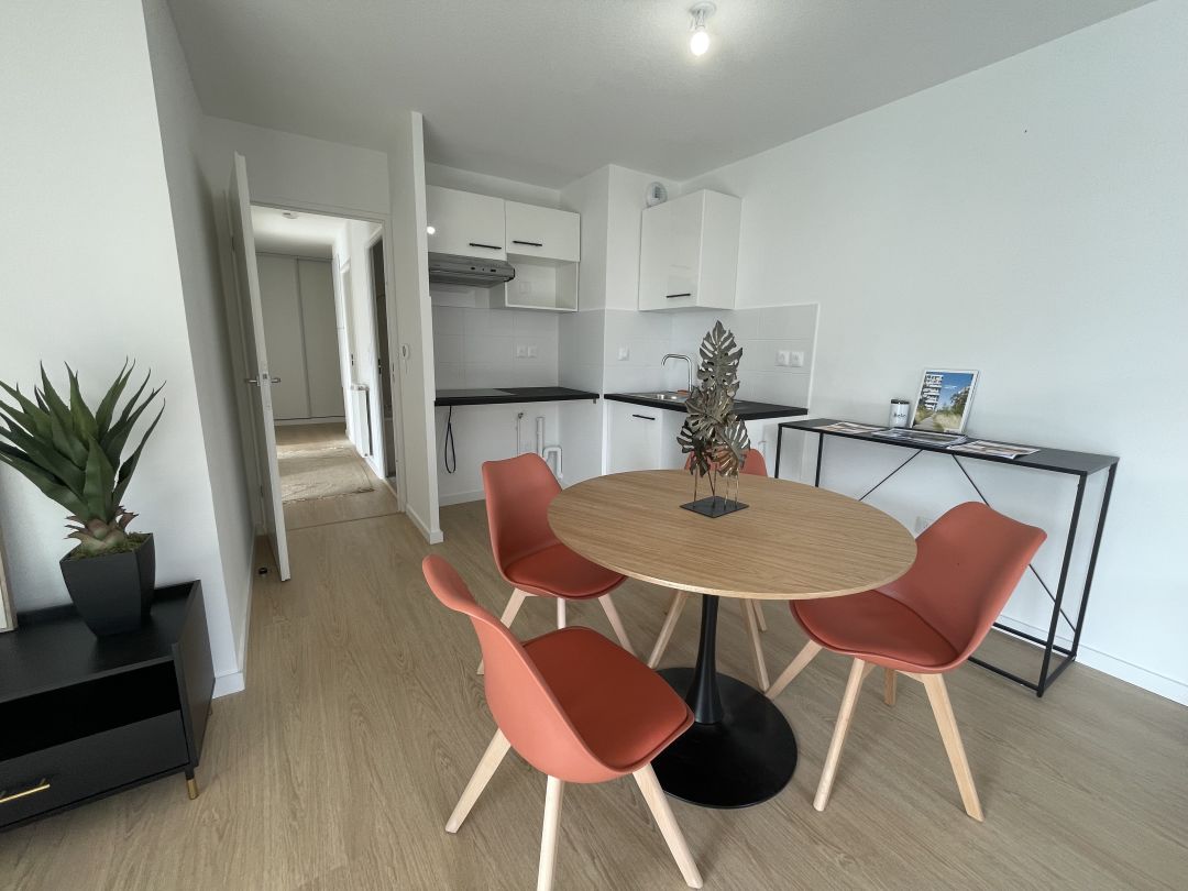 f9c0c3e9b30452c96b5b93f9d35c1e4e