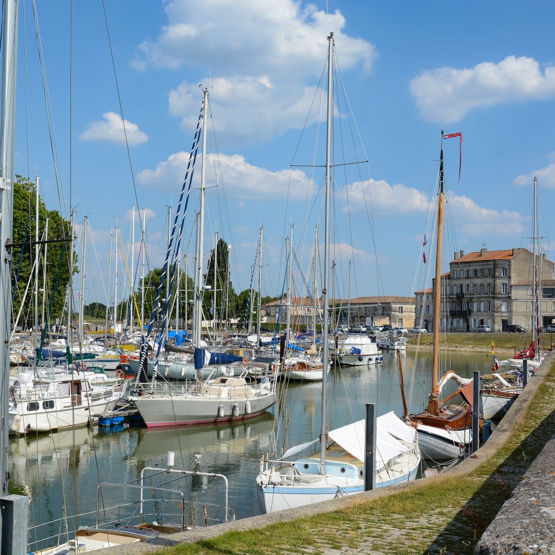 Programme neuf à Saint-Agnant : 3 appartements dès 137 117 € — photo 3