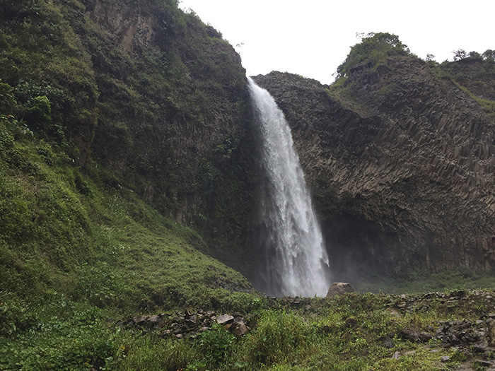 Cachoeira véu da noiva