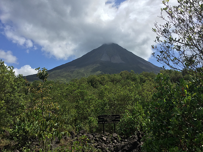Aquelas nuvens moram ali em cima (rs)! Vulcão Arenal - Costa Rica