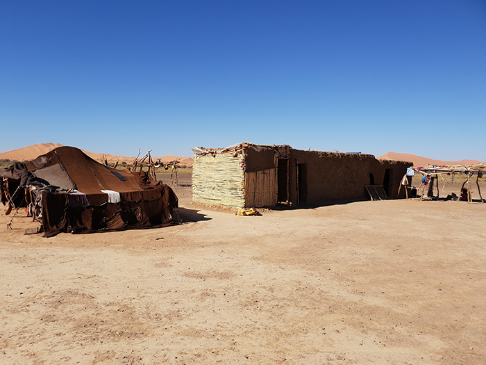 Casa de uma família Berber nos arredores do Saara