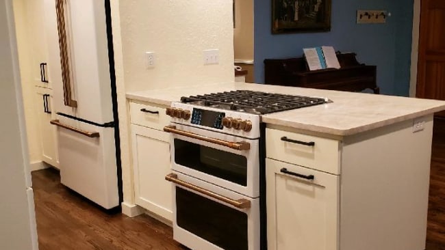 Custom tile backsplashes and counters for your kitchen