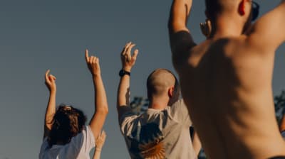 OFF. Hausboot Day Retreat