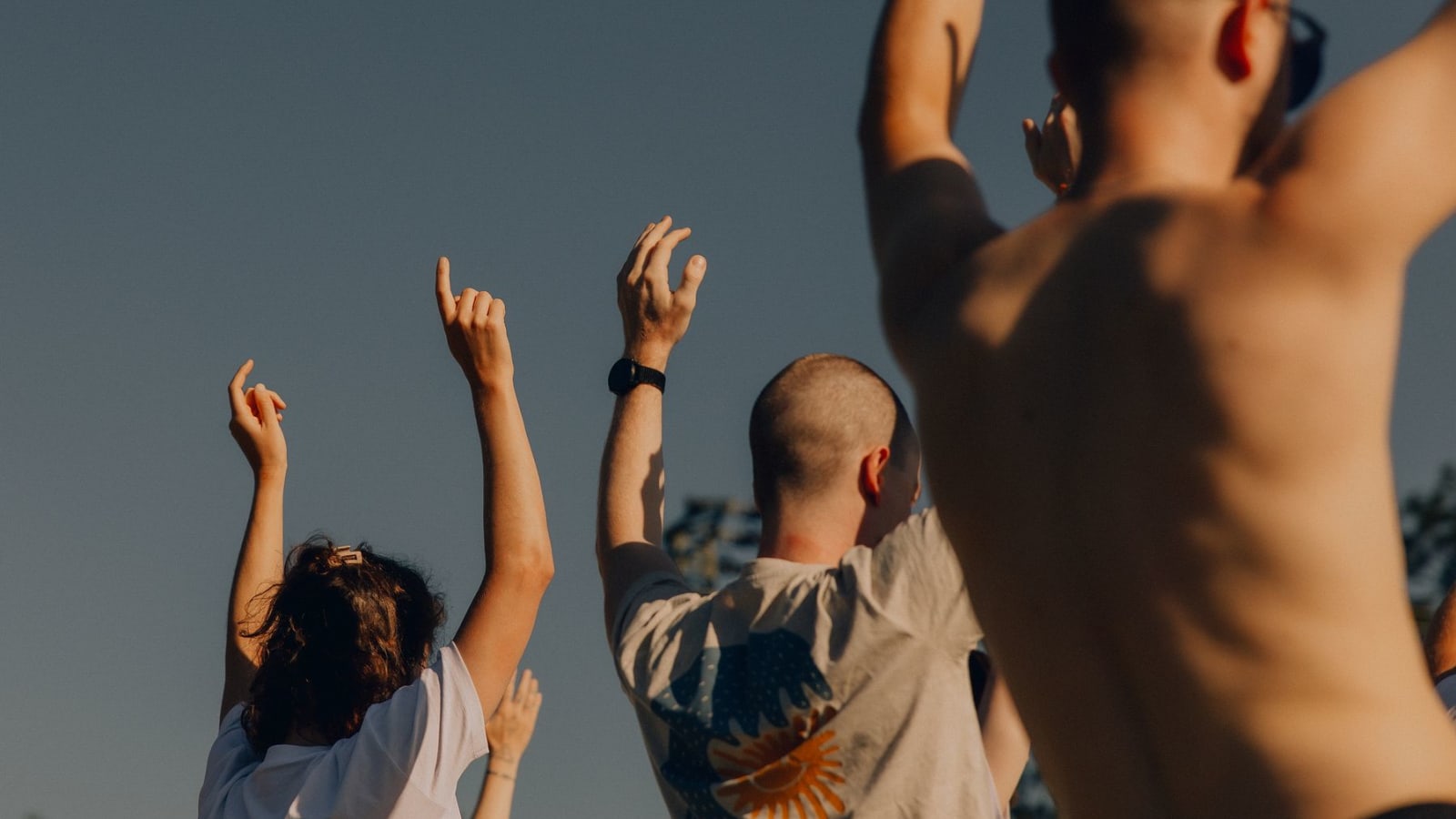 OFF. Hausboot Day Retreat