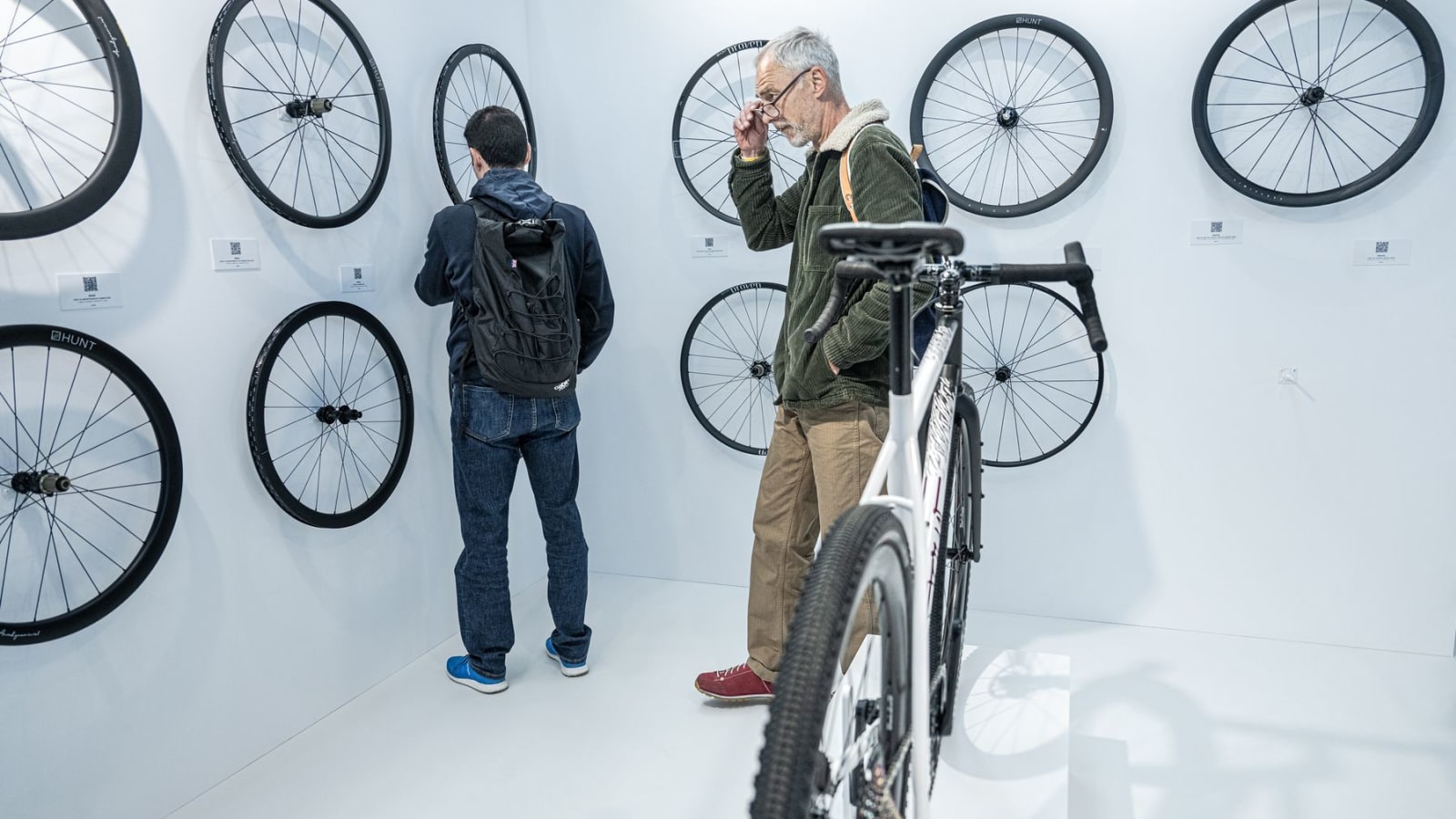 HUNT at Velofollies - Saturday afternoon Drinks