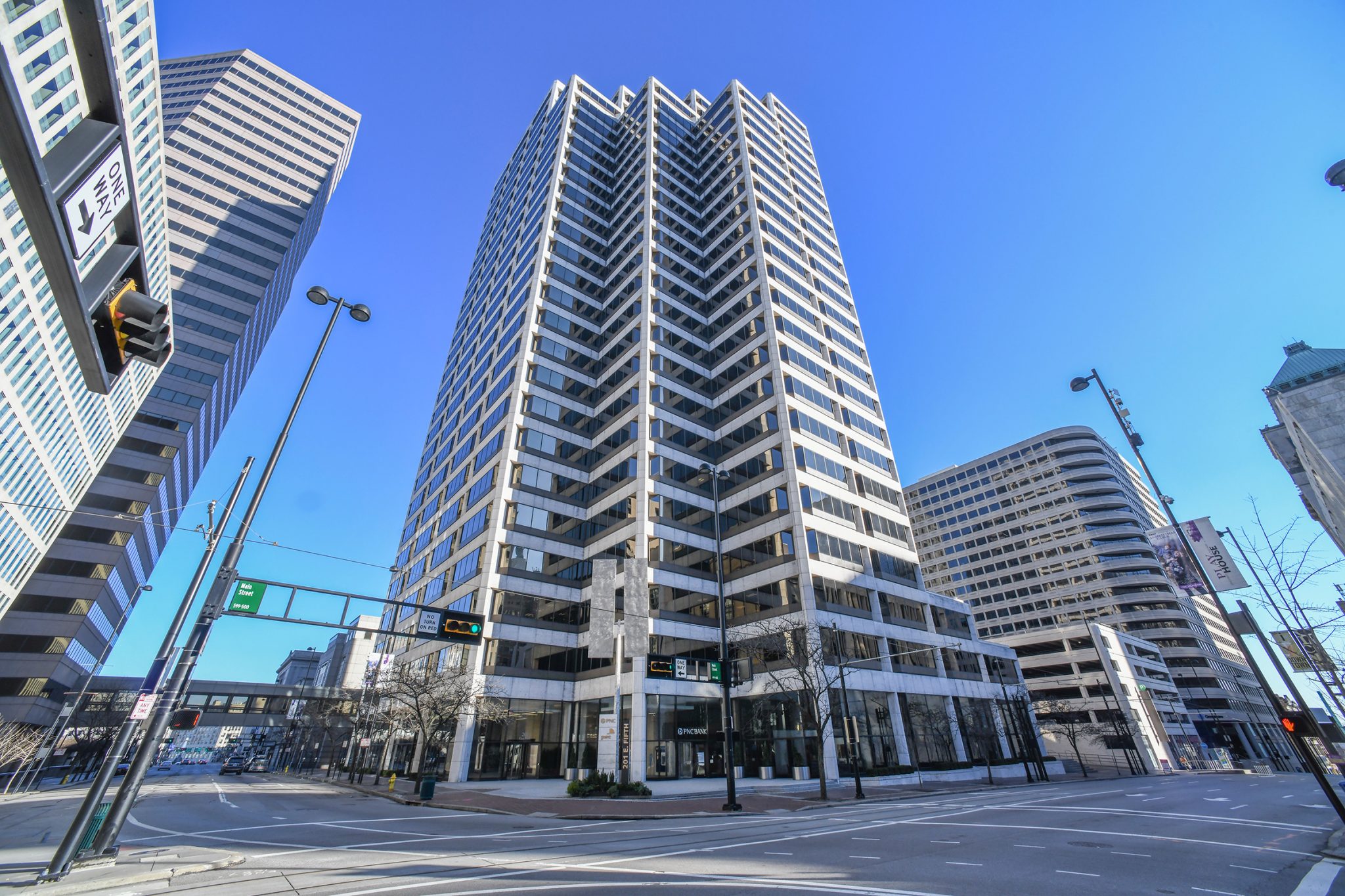 One of downtown Cincinnati’s largest office buildings gets $3M lobby, amenity upgrade 