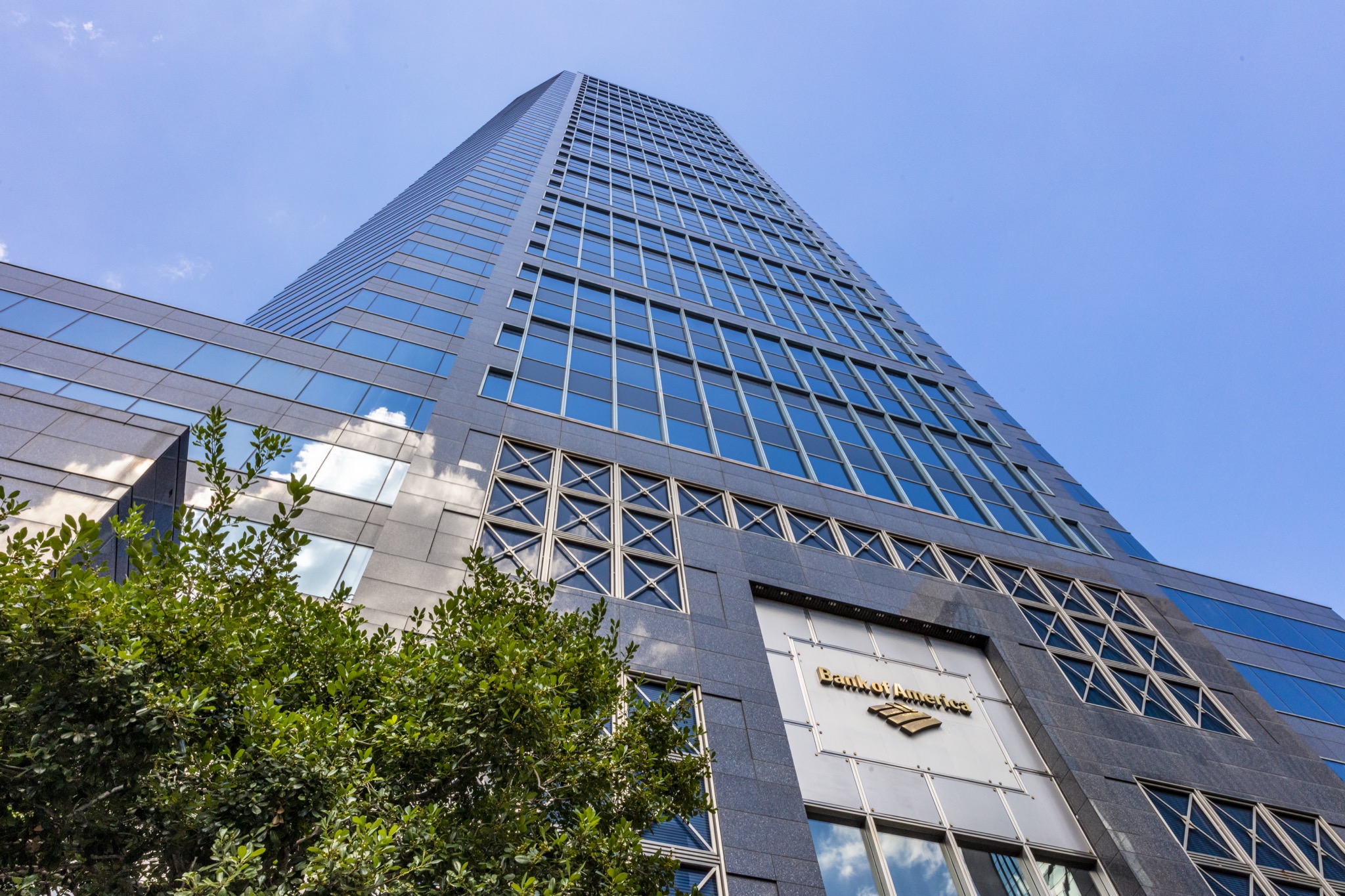 Owner plans $4.1 million investment in Downtown Bank of America Tower amenity floor