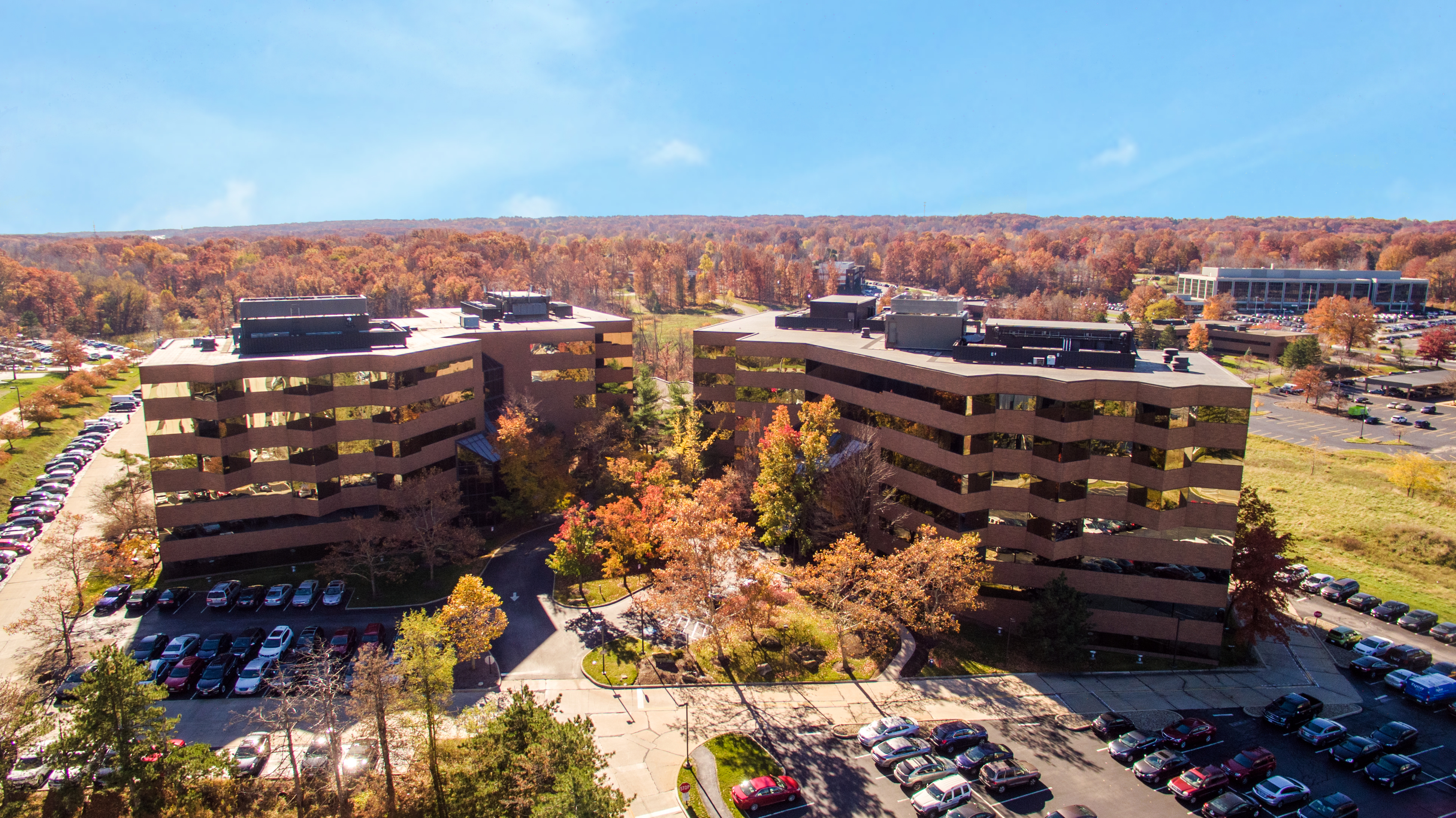 Summit Office Park in Independence sells for $26.5 million to Canadian investors
