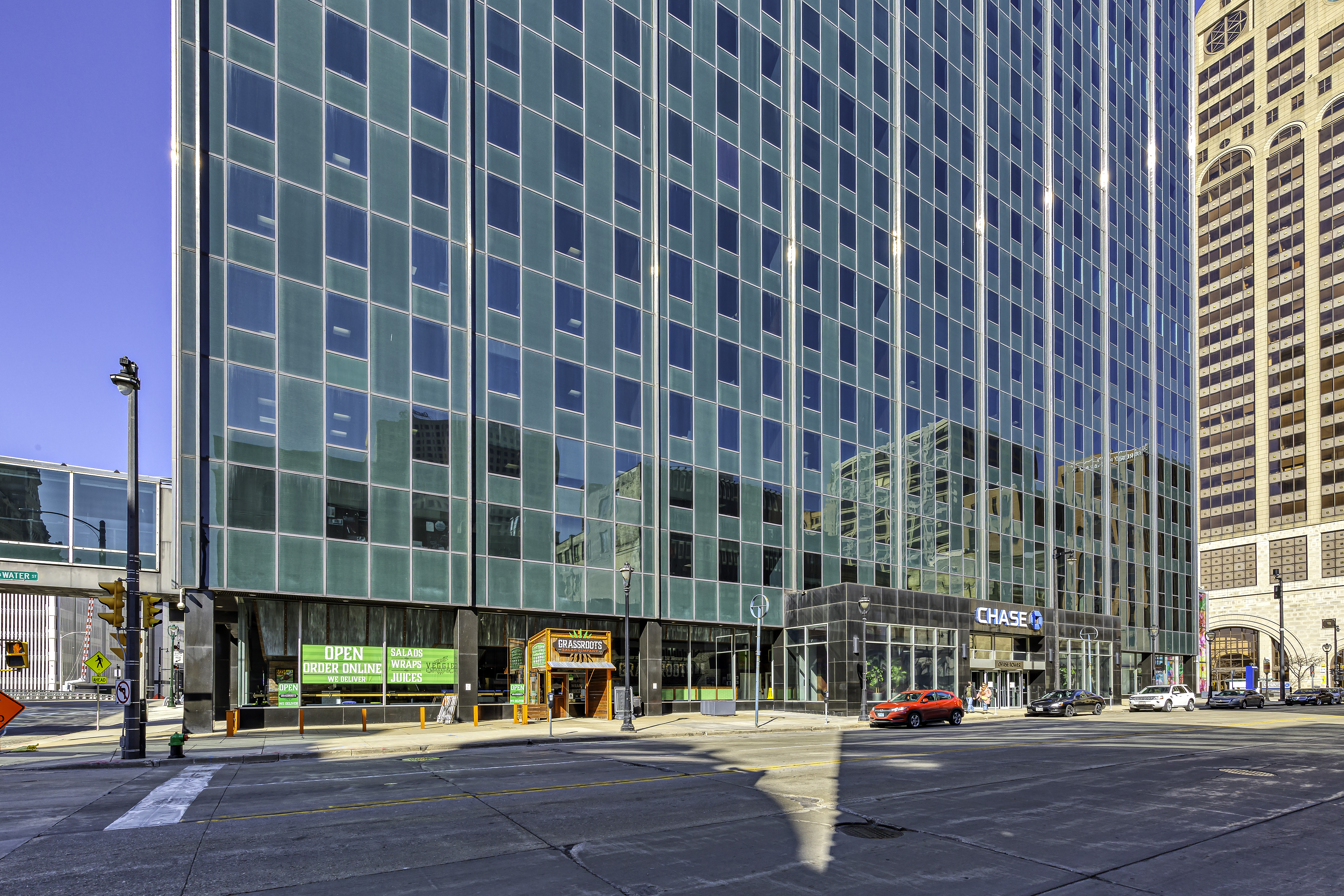 Chase Tower sold for $34.25 million