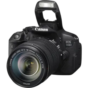 Canon EOS 700D + EF-S 18-135 mm